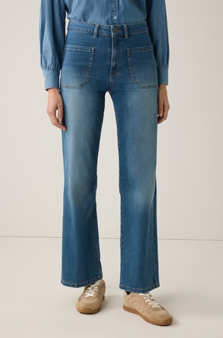 Jeans hlače s blago zvonastim nogavicama