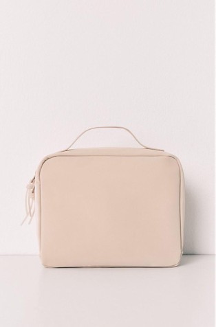 Large vanity case with handle