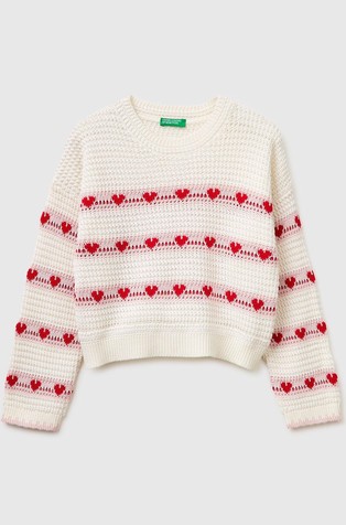 Pleten pulover s prugama i srcima