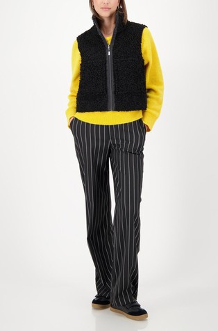 Obostran prsluk s uzdignutim ovratnikom