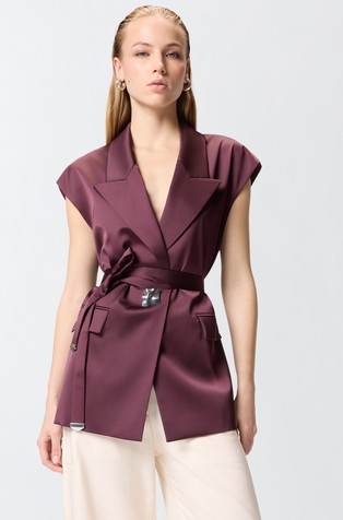 Sleeveless satin vest-jacket with belt