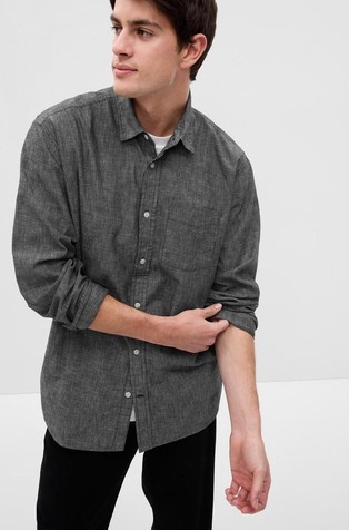 Chambray Shirt in Untucked Fit