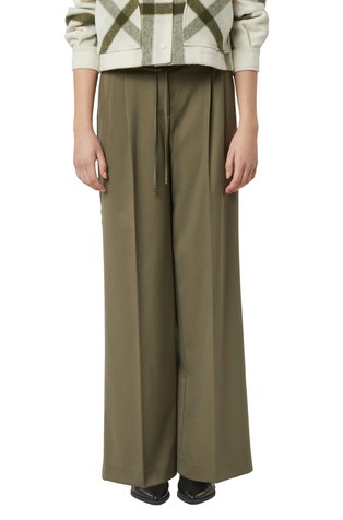 Lepršave hlače s naborima i širokim nogavicama