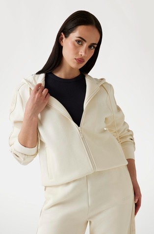 Pulover s kapuljačom i logo trakom