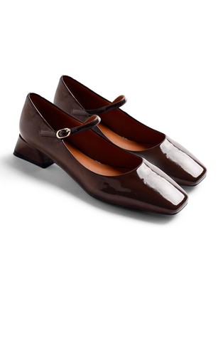 Patent Mary Jane pumps