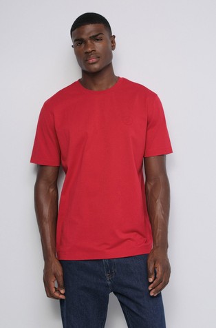 T-shirt with branding