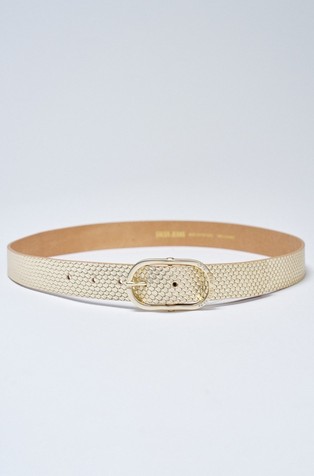 Leather belt with texture