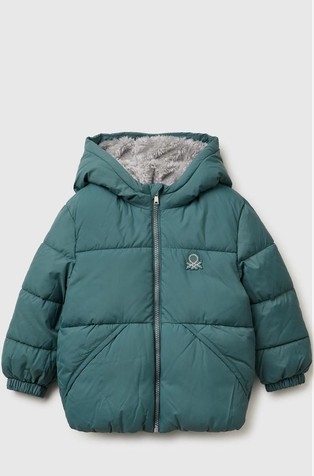 Prošivena jakna s kapuljačom i čupavom podstavom