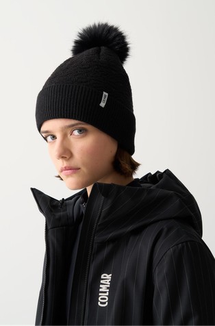 Pletena kapa od mješavine vune s pomponom