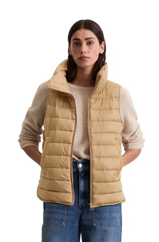 Water-repellent quilted vest