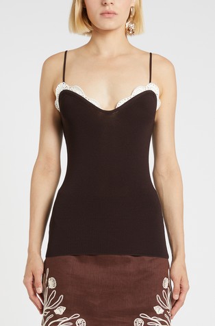 Pleten top s heklanim detaljem