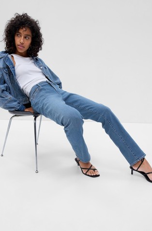Mide Rise Straight Leg Jean