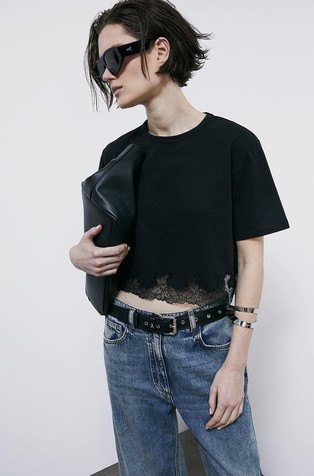 Cropped T-shirt with lace