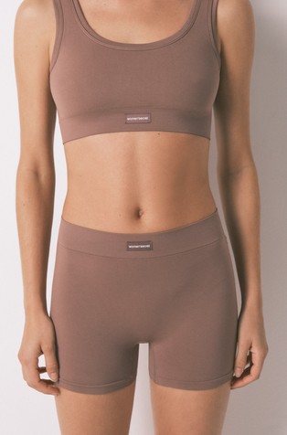 Bešavne kratke tajice