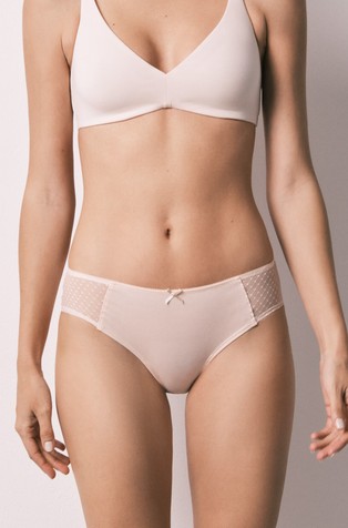 Panty with plumetis inserts