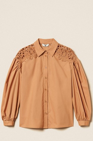 Cotton poplin shirt with macramé