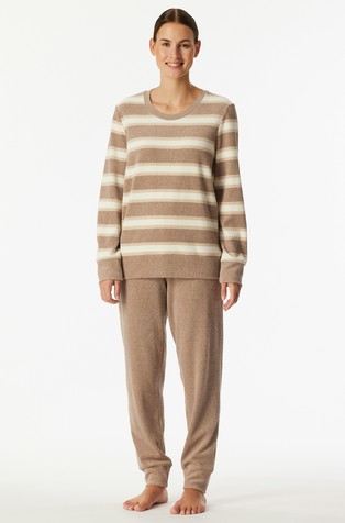 Casual Essentials - long women's pyjamas