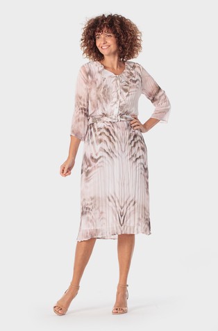 Plisirana haljina s uzorkom i remenom