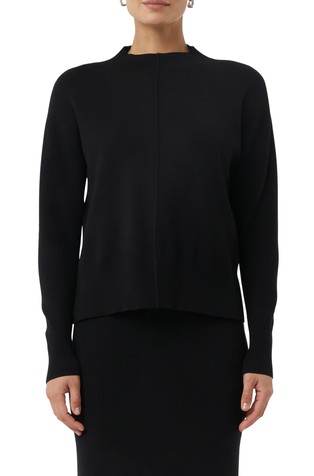 Pleten pulover s ukrasnim šavovima