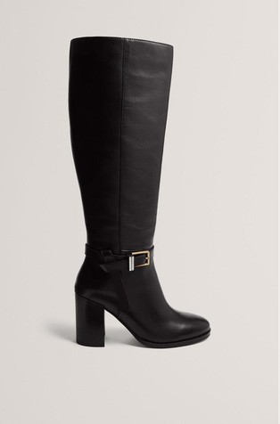 Kožne čizme s petom