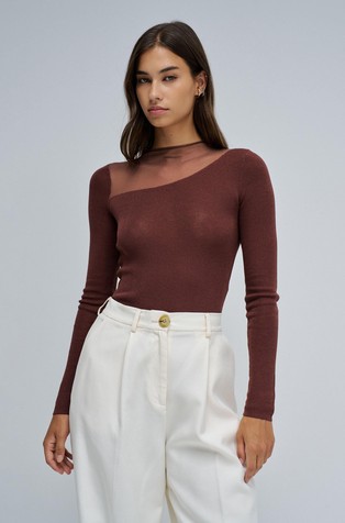 Pleten pulover s prozirnim umetkom