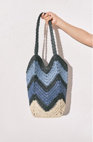 Zig-zag raffia bag