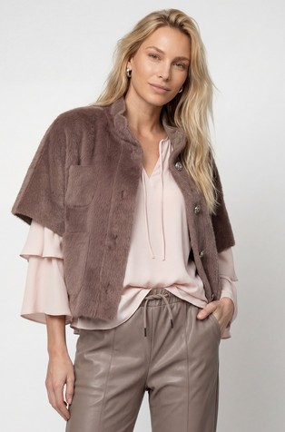 Short-sleeved jacket in faux fur