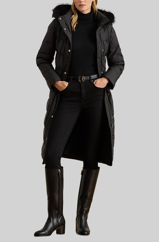 Prošivena jakna punjena paperjem s kapuljačom i obrubom od umjetnog krzna