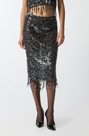 Mrežasta suknja s našivenim šljokicama i zakovicama