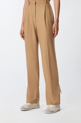 Široke flanelske hlače s remenčićima na nogavicama