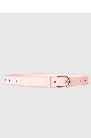 Remen s izrezanim srcima