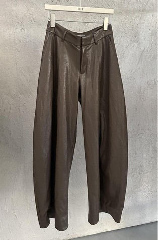 Relaxed fit hlače od umjetne kože