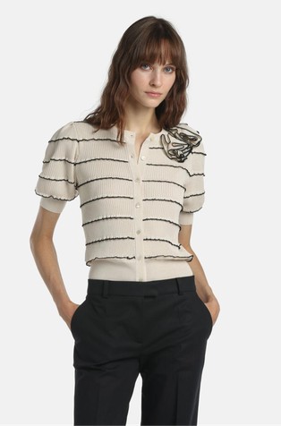 Cropped short-sleeve cardigan with floral appliqué