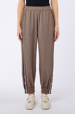 Jogging pants with contrast tape and press-studs