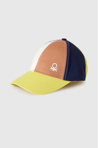 Kapa sa šiltom i raznobojnim blokovima