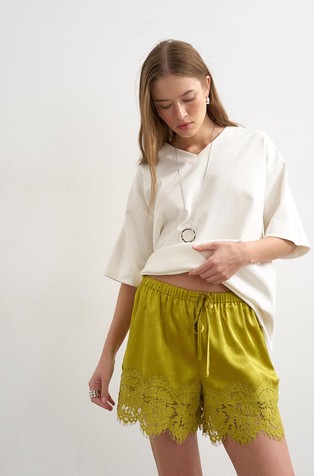 TSLOTTE satenske kratke hlače s čipkom