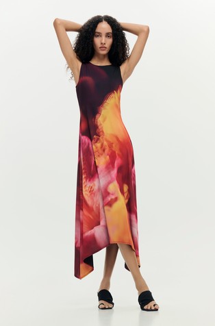 Asymmetric sleeveless dress with floral print