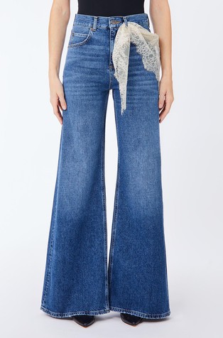 Zvonaste jeans hlače s visokim strukom i maramom od čipke