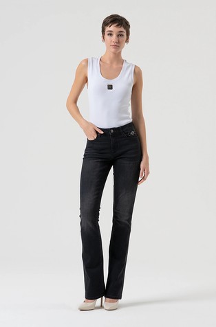 Push up jeans hlače sa zvonastim nogavicama i ispranim izgledom