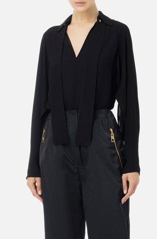 Bluza od žoržeta s trakama uz ovratnik