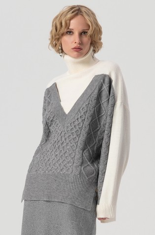 Oversized fit pleten pulover s kontrastnim umetkom