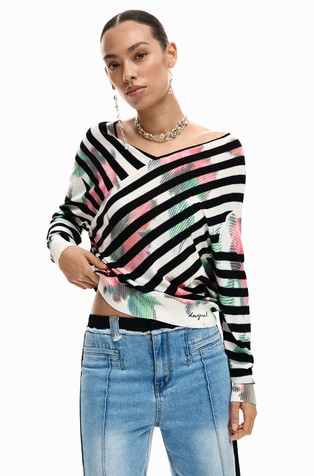 Tanko pleten pulover s prugastim uzorkom