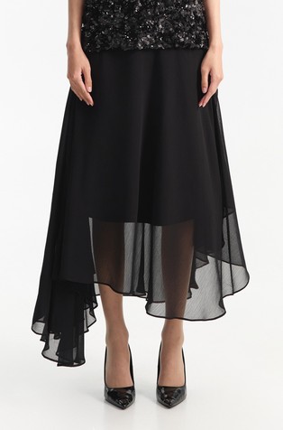 Suknja s asimetričnim donjim rubom