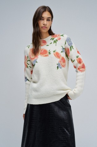 Pleten pulover s cvjetnim uzorkom