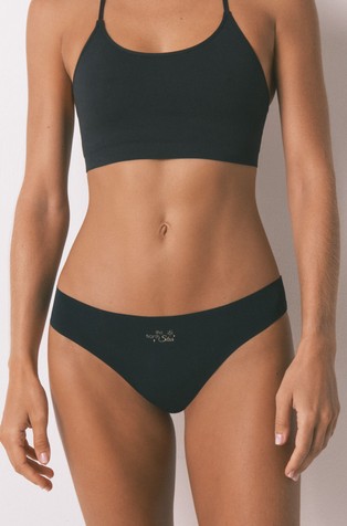 Bešavne brazilke sa svjetlucavim otiskom