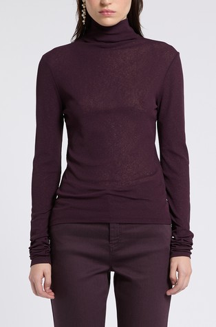 Monochrome turtleneck