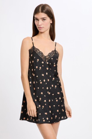 Desire satenska spavaćica s čipkom