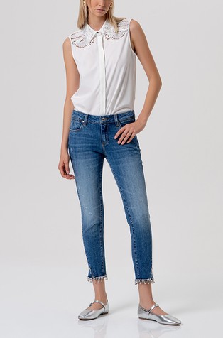 Slim fit push up jeans hlače s ukrasnim kamenčićima