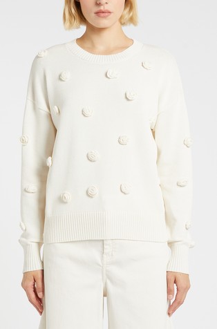 Monochrome pleten pulover s heklanim aplikacijama