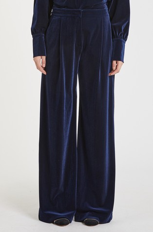 Hlače od velura s naborima